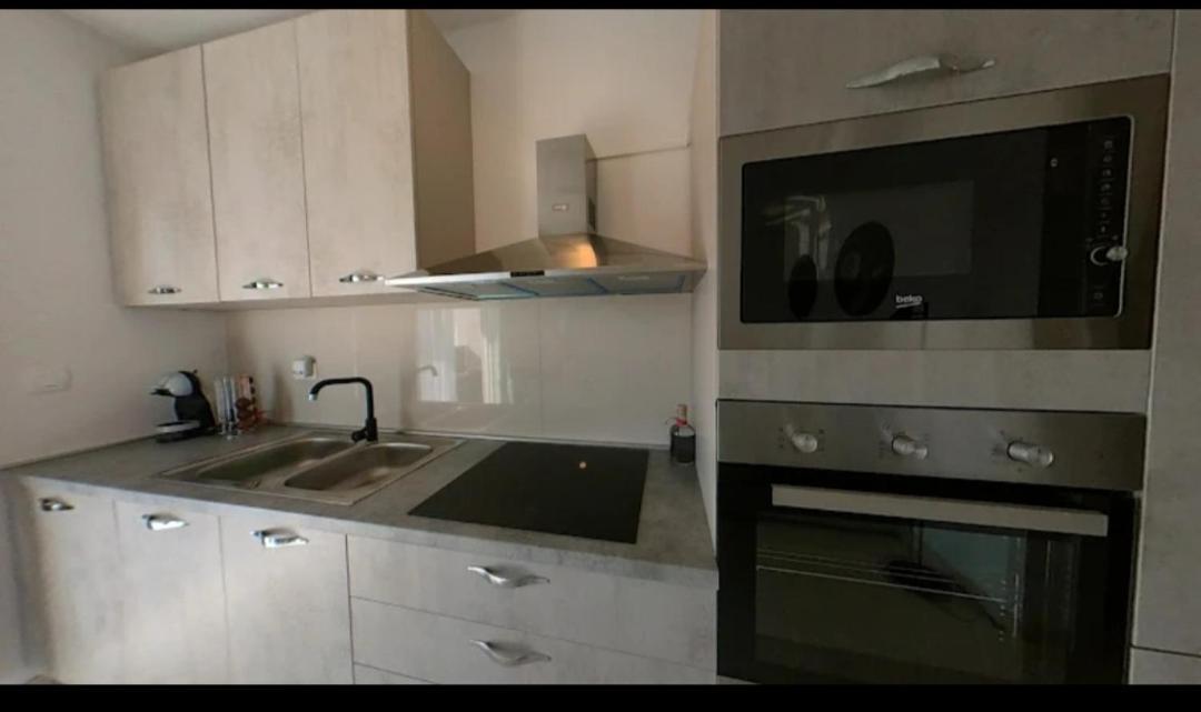 New Apartman P & B Apartment Trogir Bagian luar foto