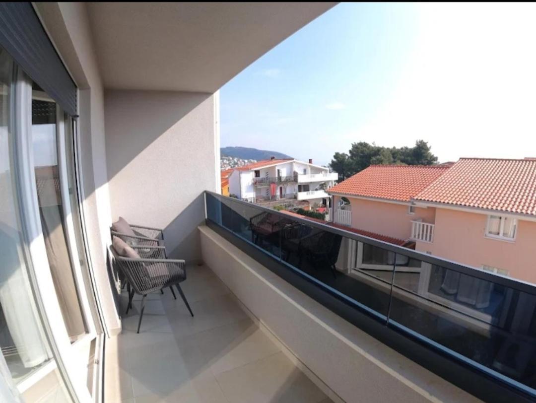 New Apartman P & B Apartment Trogir Bagian luar foto
